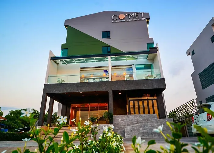 Comet Hotel Surat Thani