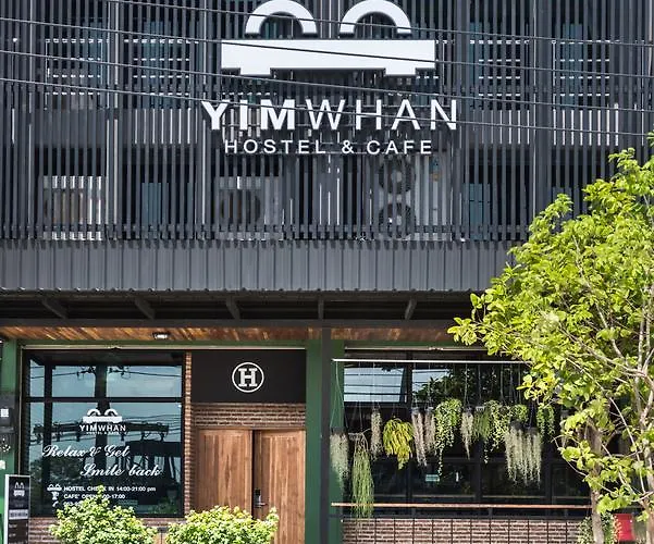 Yimwhan Hostel & Cafe Ayutthaya