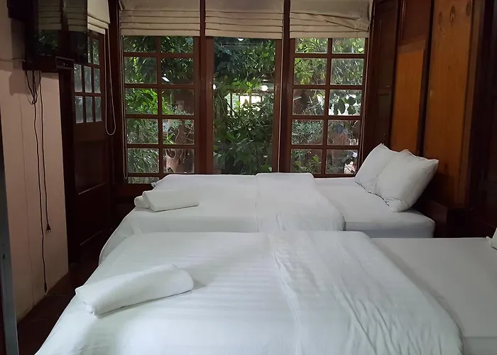 Ruean Mai Chai Khlong
