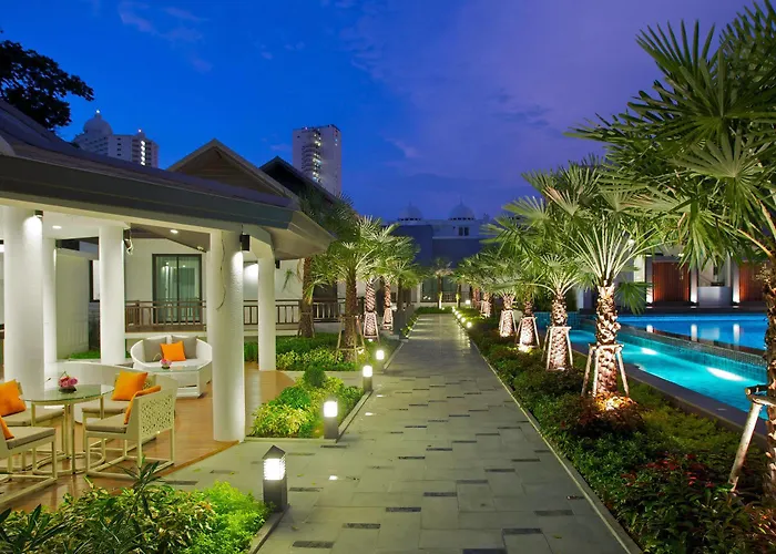 Long Beach Luxury Villas Pattaya