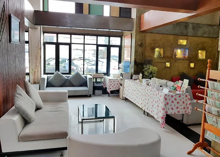 Izen Budget Hotel & Residence